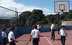 alumnos-en-canchas-escuela-oral-ival