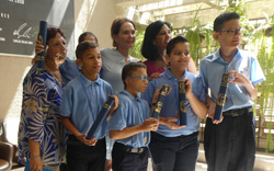 alumnos-con-titulo-escuela-oral-ival